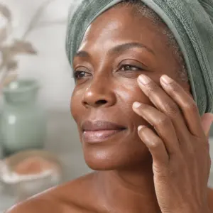 RoC Retinol Correxion Under Eye Cream Review: The Drugstore Retinol Eye Cream That Is Worth Considering